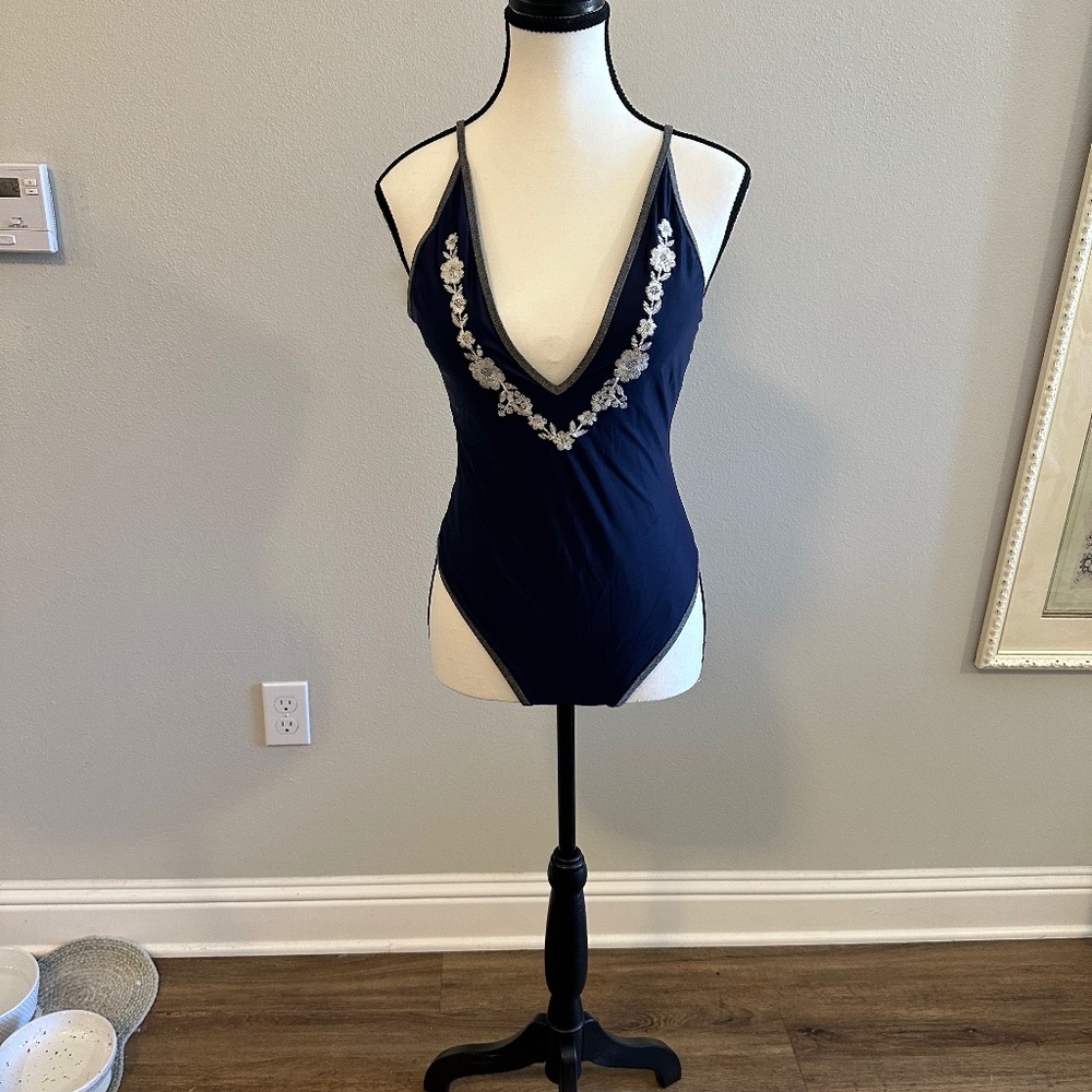 Swim suit